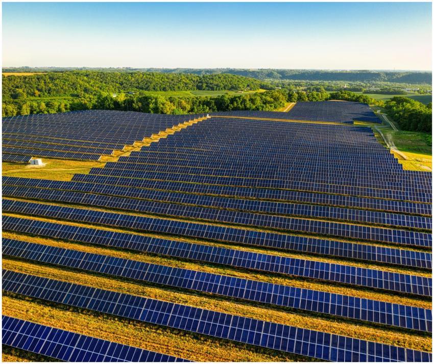 Aerial view of a vast solar farm in Red Wing, MN,