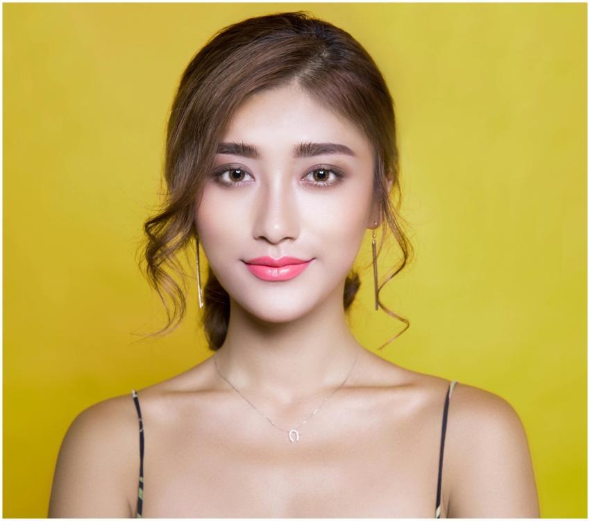 Beautiful portrait of a woman with elegant hairsty