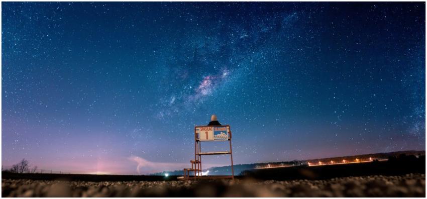 A mesmerizing view of the Milky Way over Kragujeva