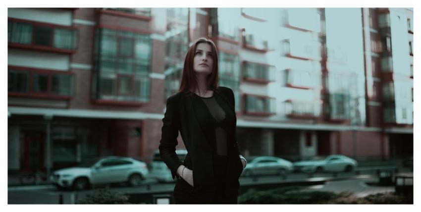 Business Woman Business Young Woman Businessman