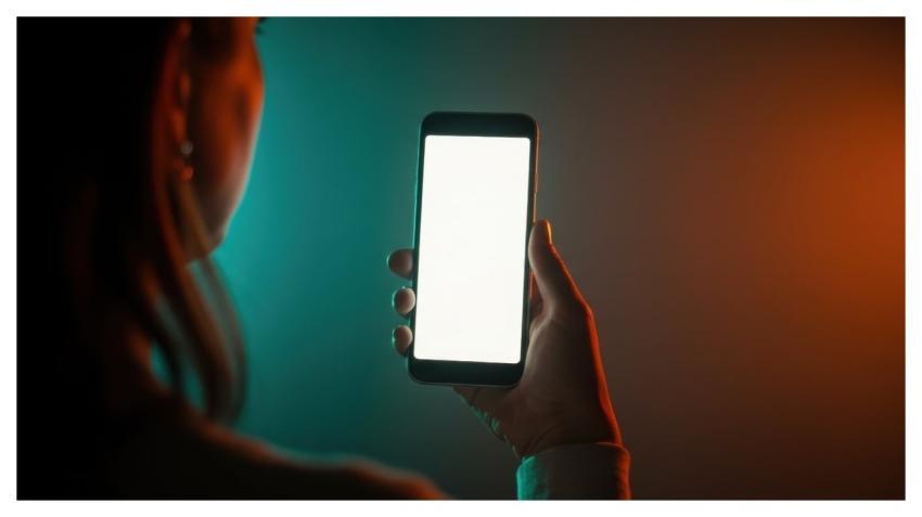 Woman Smartphone Mobile Phone Screen