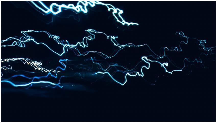 Dynamic abstract design of blue light streaks over