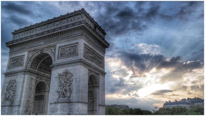 Stunning view of the iconic Arc de Triomphe under