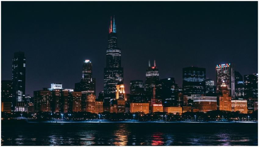 Stunning night view of Chicago skyline highlightin
