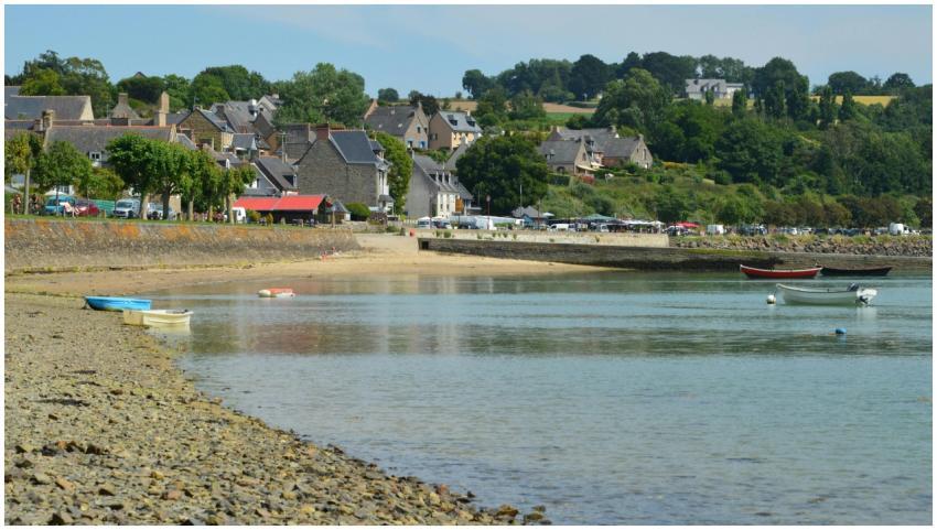 Picturesque view of Saint-Suliac waterfront with b