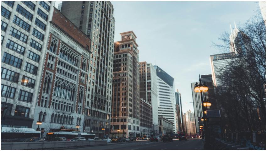 A view of Chicago's downtown skyline showcasing hi