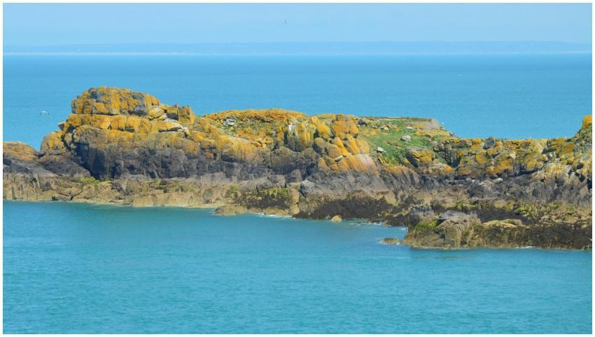 Stunning view of Cancale's rocky coastline with vi