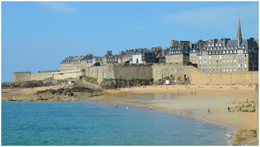 A picturesque beach scene in Saint-Malo, Bretagne,