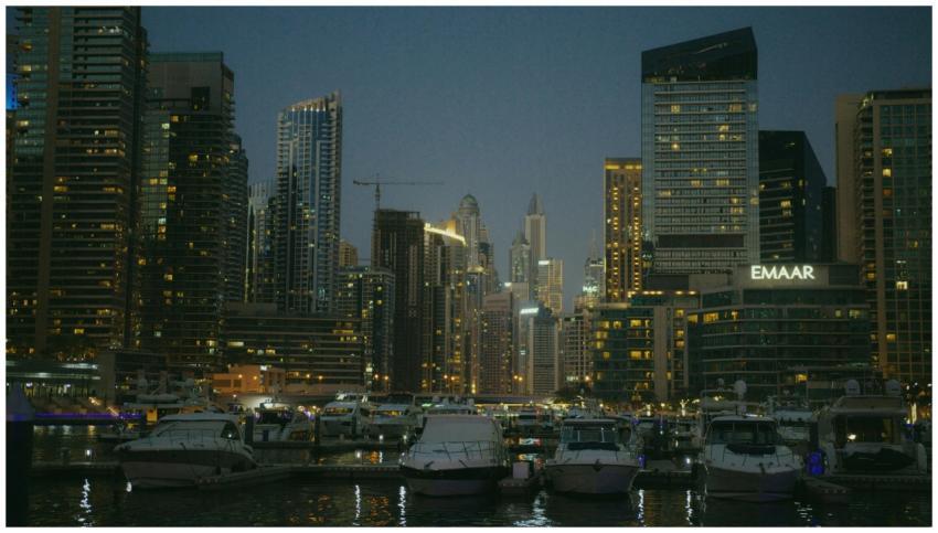 Captivating nighttime cityscape of Dubai Marina wi