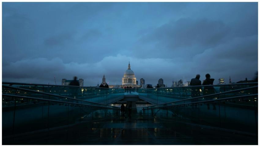 Dramatic evening shot of St Paul's Cathedral in Lo