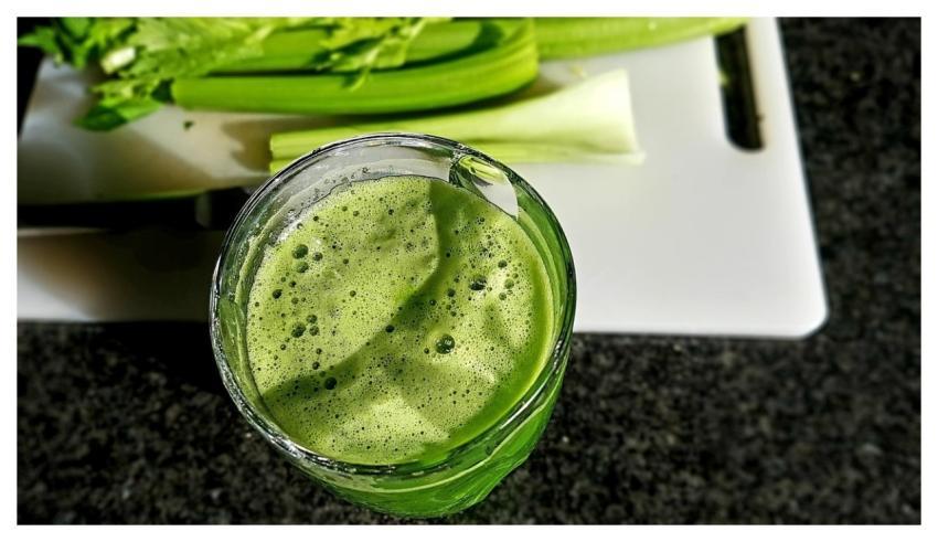 Smoothy Glass Celery Knife