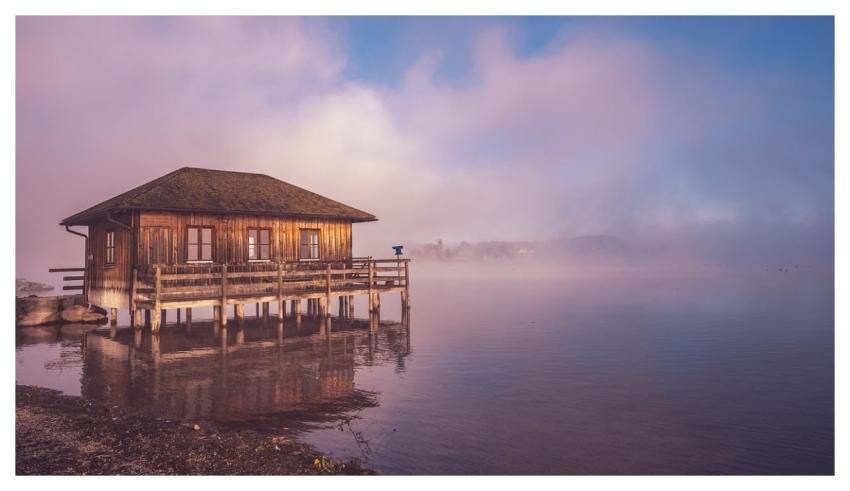 Boathouse Lake Water Hut
