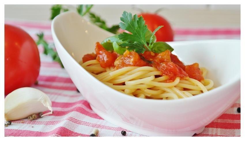 Spaghetti Tomatoes Tomato Sauce Pasta