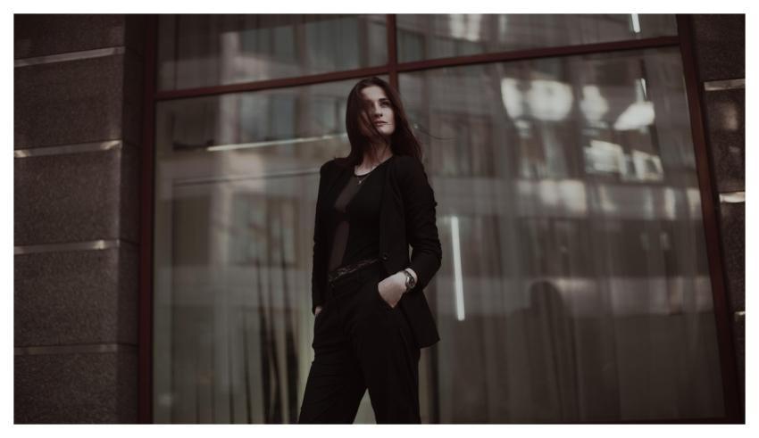 Business Woman Business Young Woman Businessman