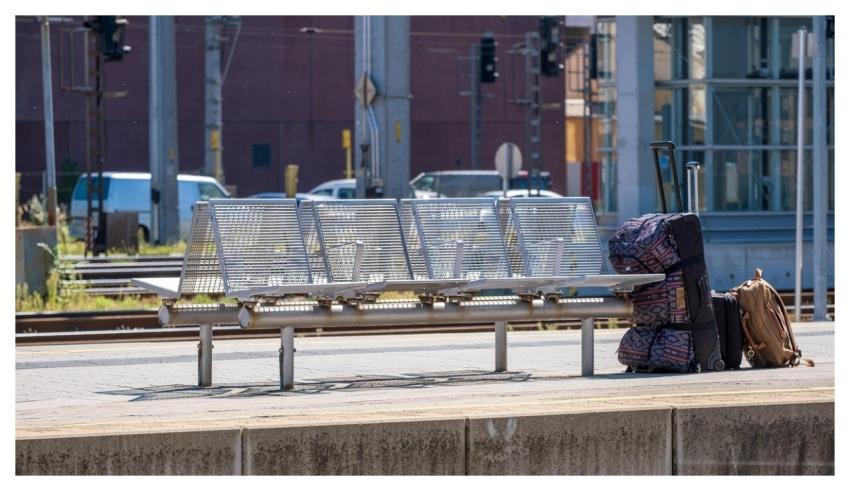 Station Platform Seat Bank