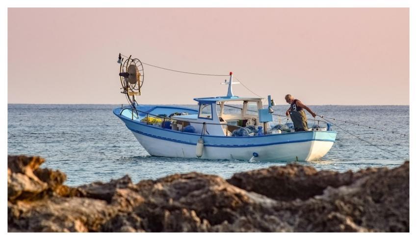 Fishing Boat Fisherman Sea Fishing