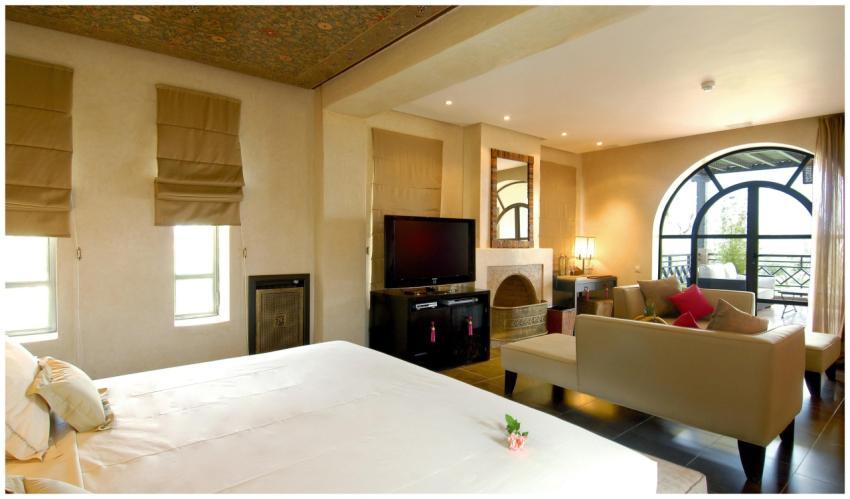 Luxurious Modern Bedroom Suite