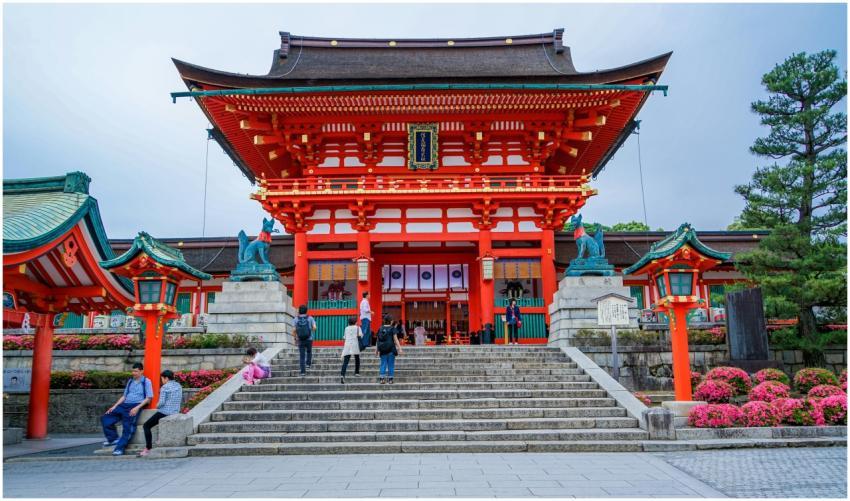 Explore the vibrant architecture of Fushimi Inari