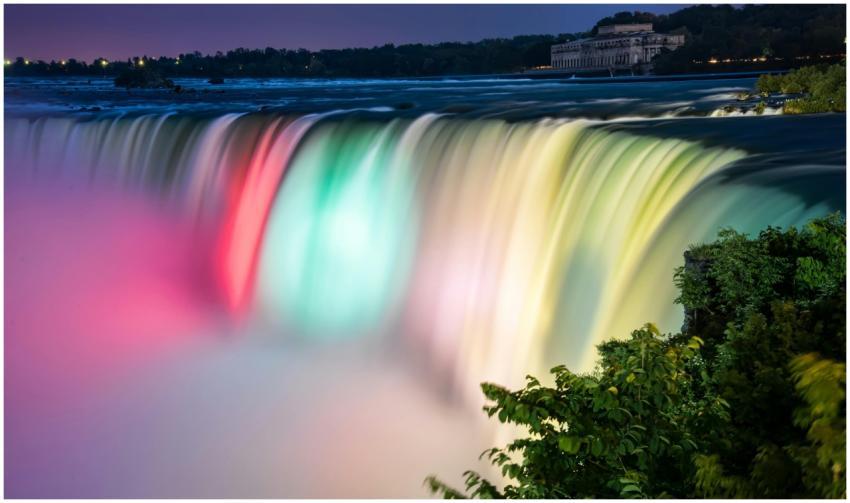 Stunning long exposure shot of Niagara Falls illum