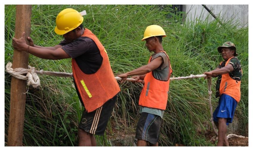 Team Work Worker People Pulling