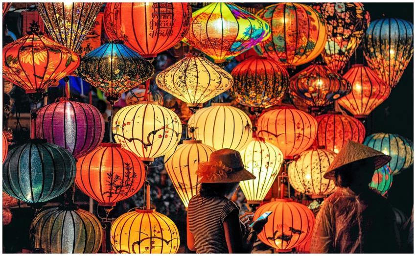 Vibrant lanterns light up the night during a tradi