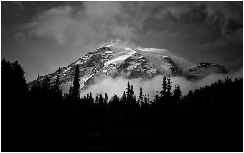 Majestic black and white landscape of Mount Rainie