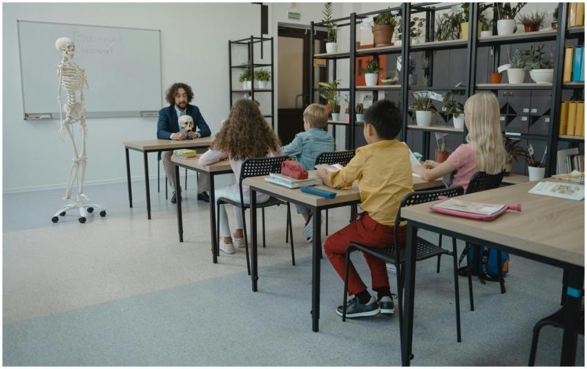 Children in an elementary classroom learning biolo