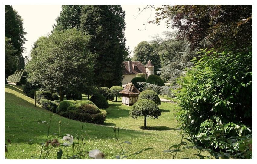 Chateau Park Garden Landscaped Garden