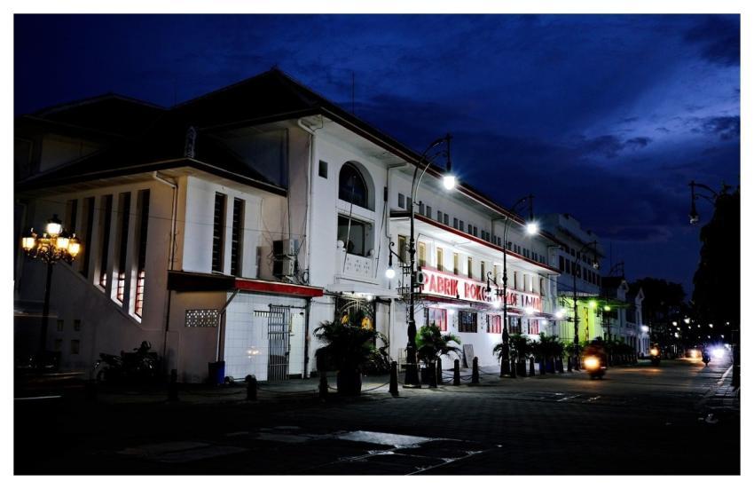 Building Facade Architecture Night