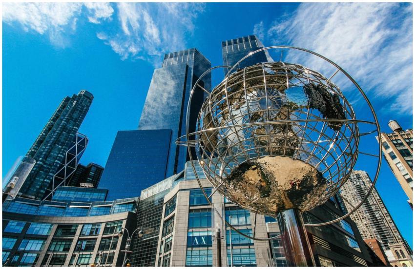 Captivating view of New York City skyline featurin