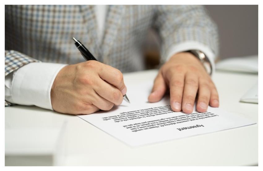 Contract Agreement Signing A Contract Document