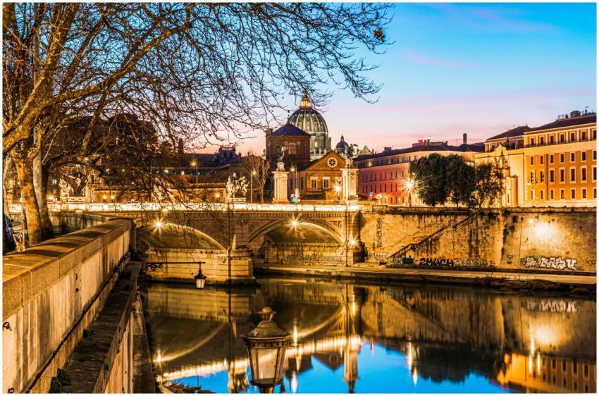 Capture the beauty of Rome with the Tiber River an