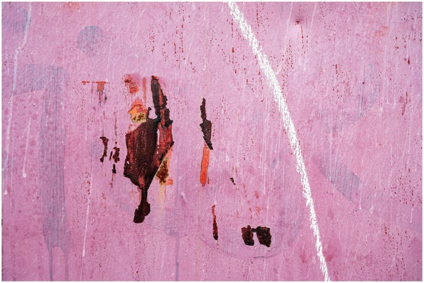 White and red lines and spots on surface of old sh