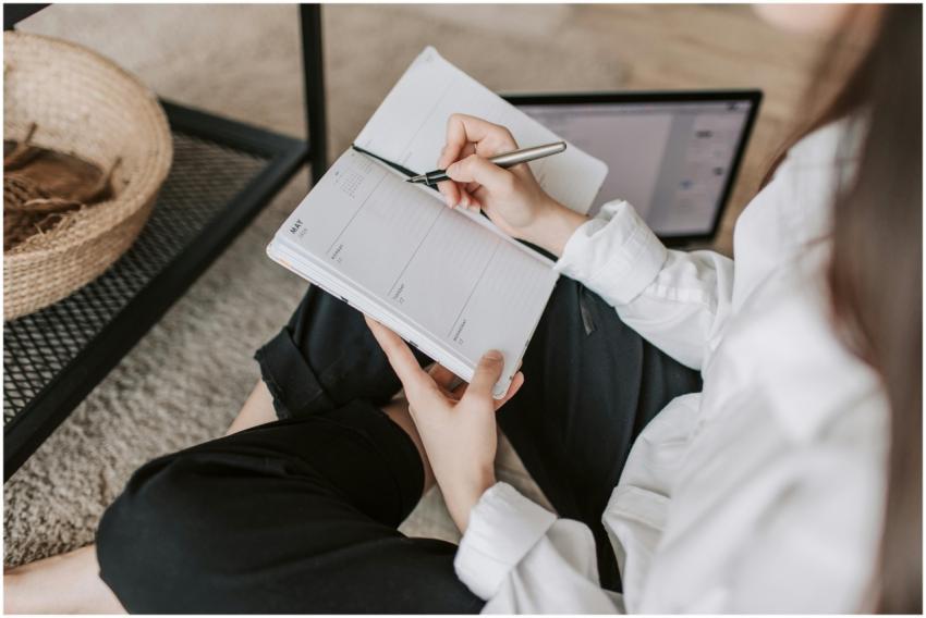 Side view of faceless woman in casual clothes taki