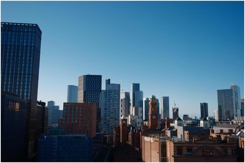 Skyline of Manchester city featuring the iconic Be