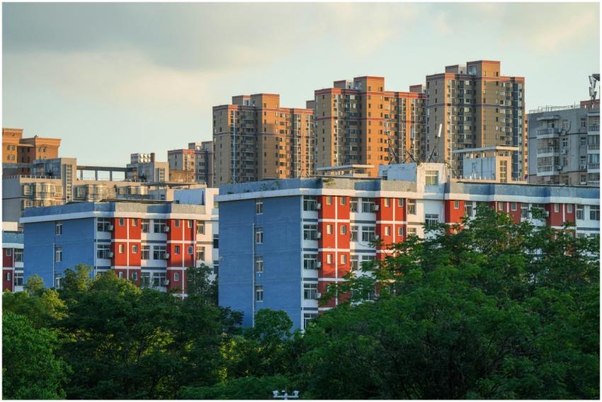 Urban landscape featuring high-rise residential bu