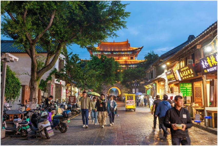 Vibrant street scene in Dali, China featuring peop