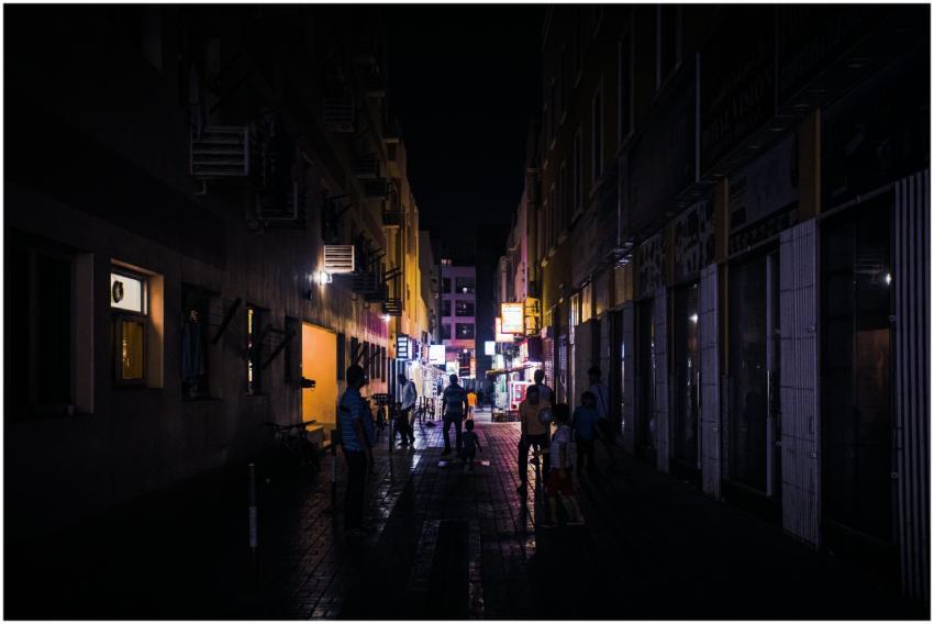 Explore the bustling night scene in Dubai's Bur Du