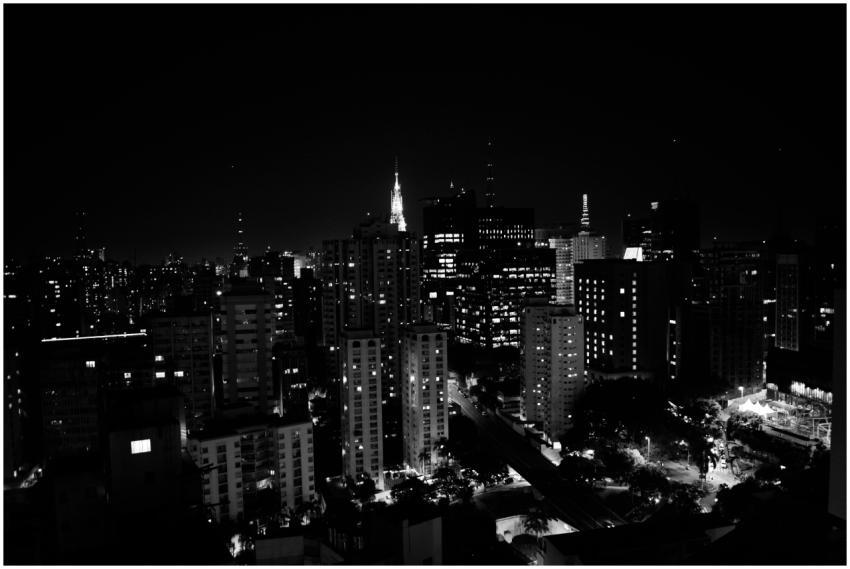 Stunning black and white nightscape of São Paulo's