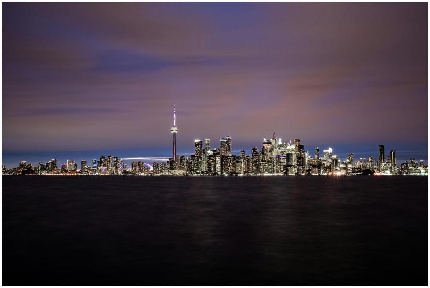 Stunning night view of Toronto skyline featuring t