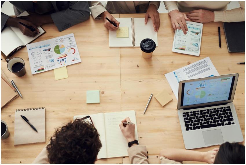 Business professionals in a collaborative team mee