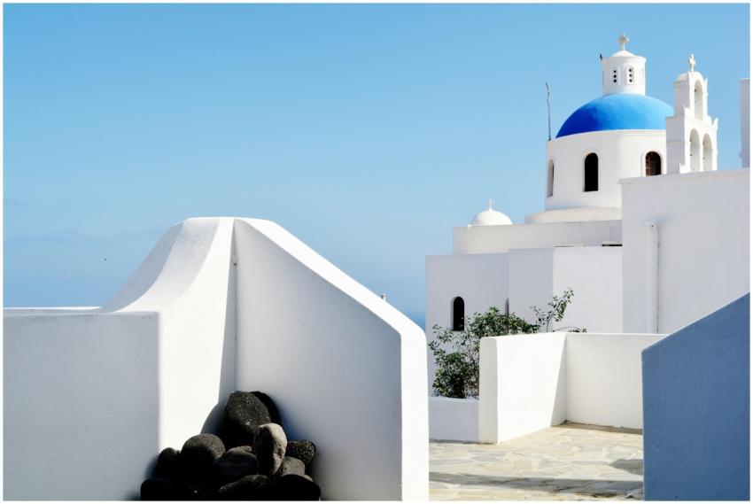 Beautiful view of iconic Greek architecture in San