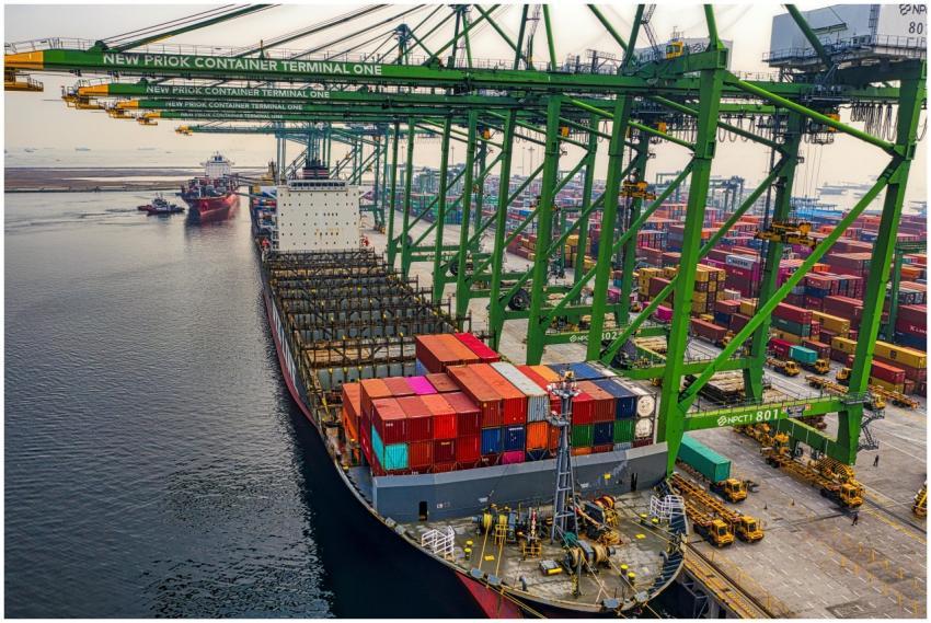 Container ship loading at New Priok Container Term
