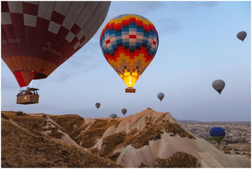 Breathtaking view of colorful hot air balloons soa