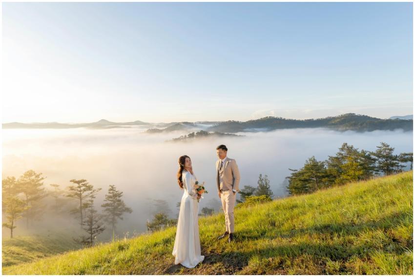 Romantic Couple Misty Mountain