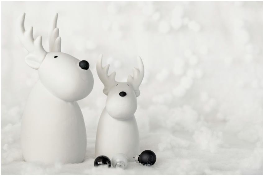 Minimalist Ceramic Reindeer Ornaments