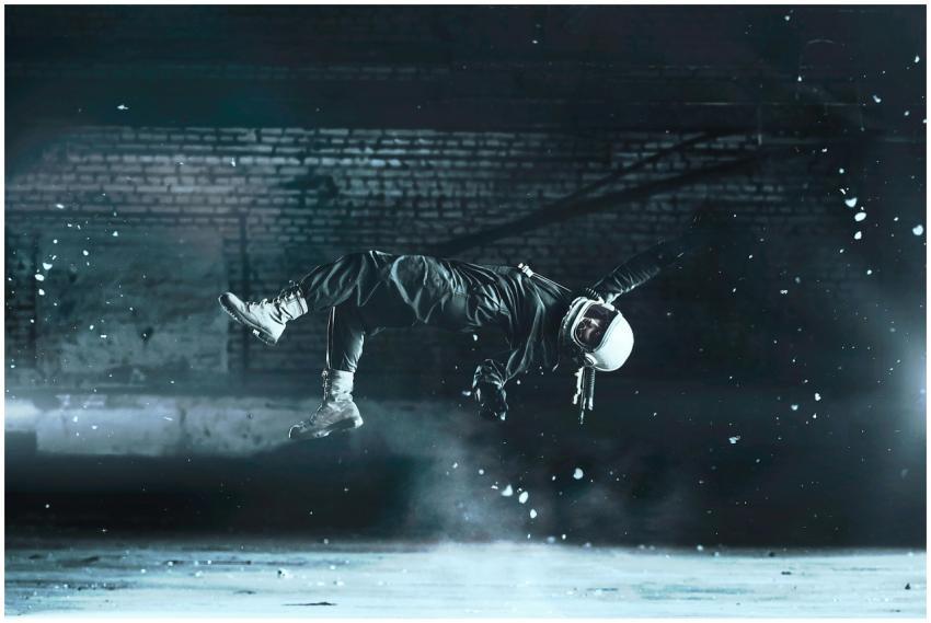 A cosmonaut floats effortlessly in an artistic fas