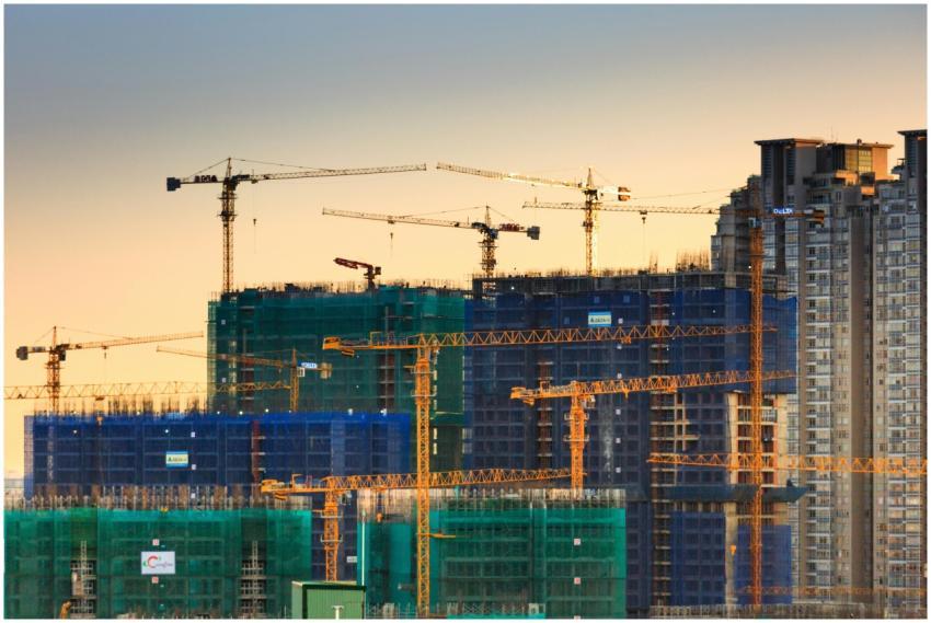 A cityscape featuring high-rise buildings under co