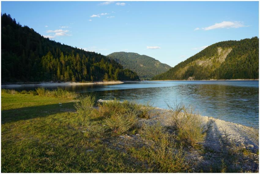 Tranquil view of Sylvensteinspeicher Lake surround