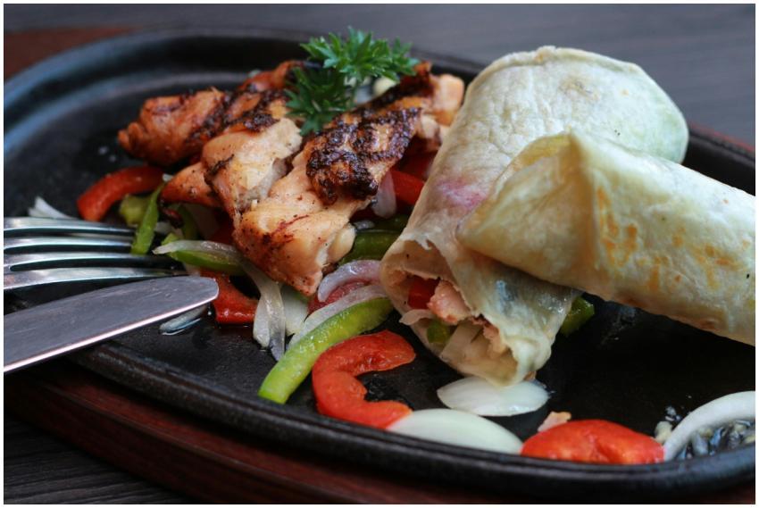Delicious grilled chicken with peppers and onion w